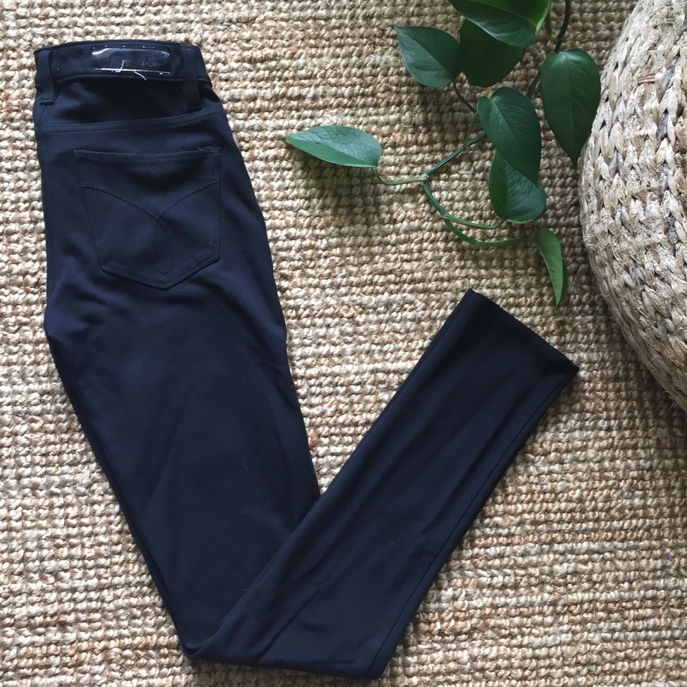Calvin Klein | black jeggings